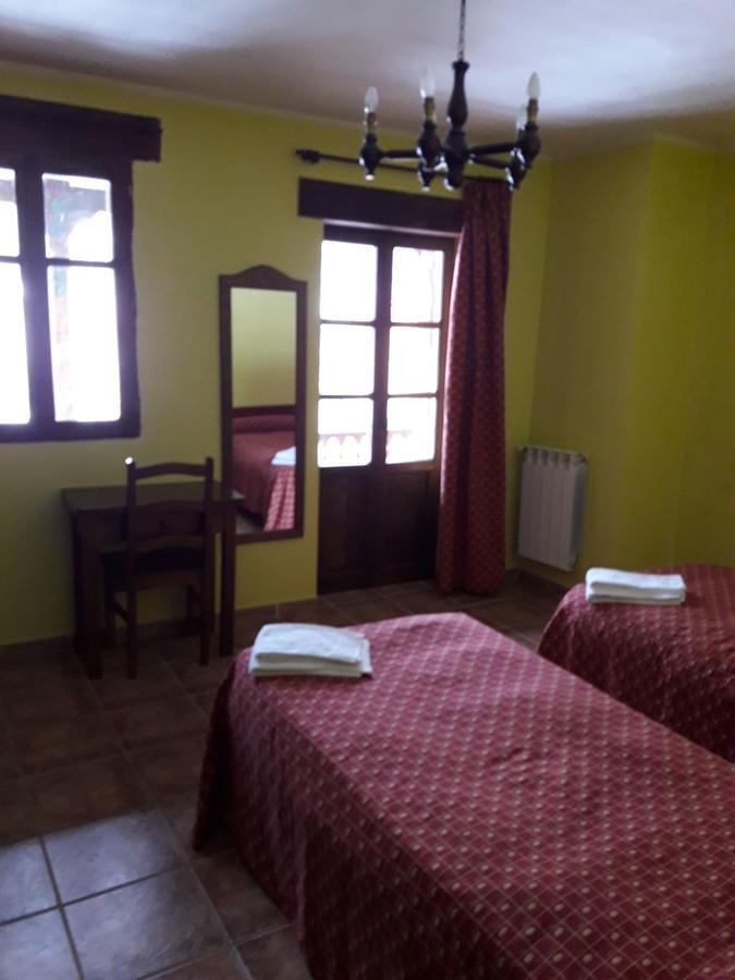 La Casa Vieja En Valdeon Hotell Soto De Valdeon Eksteriør bilde